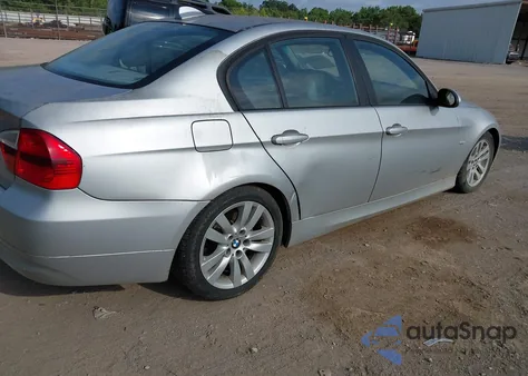 2007 BMW 328I z USA, uszkodzony, nr VIN WBAVA33537KX73892